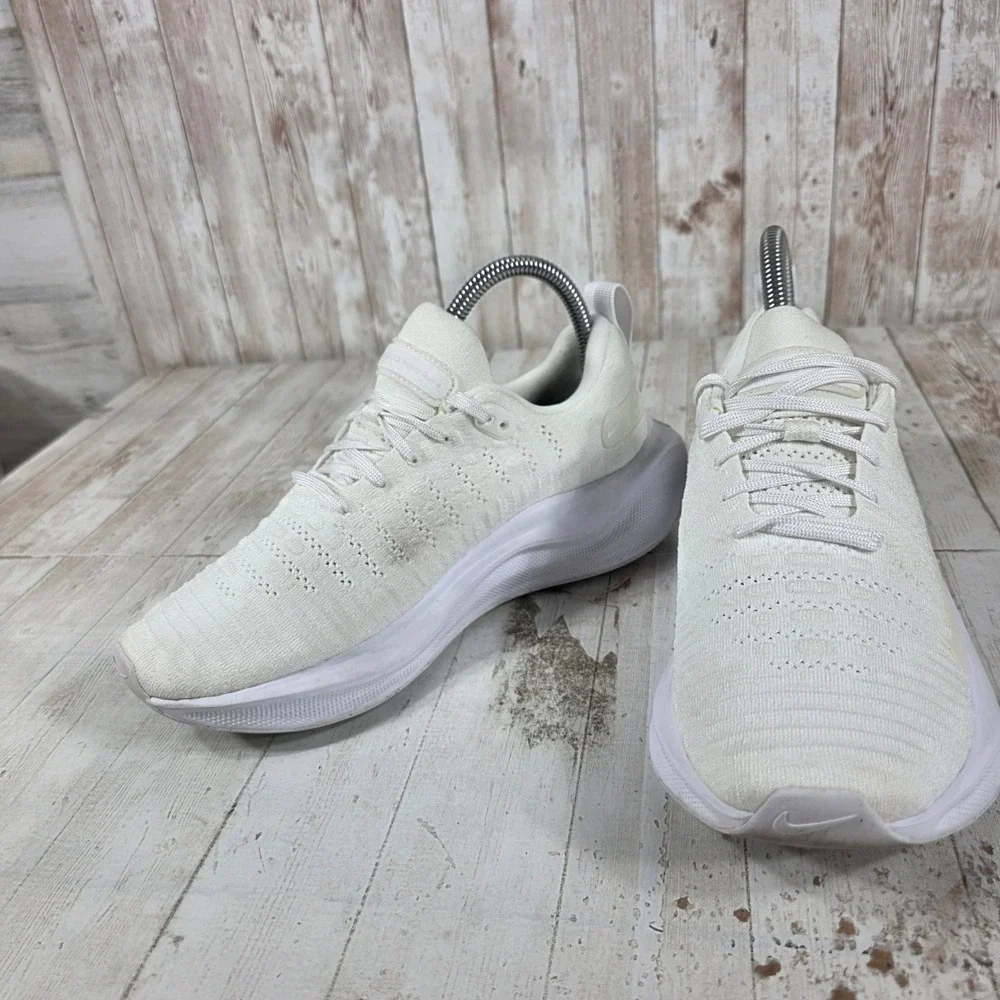 Nike Motiva Womens Walking Shoes Sail White DR2677-100 Low Top Sneakers Size 8